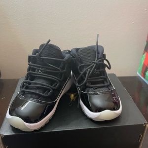 Jordan 11s size 7c